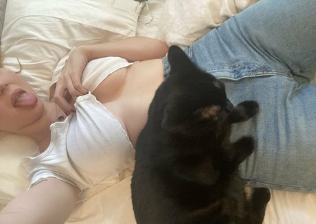 Naakte gelekte OnlyFans-foto van Rosalindcorrupts