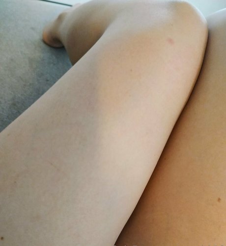 Naakte gelekte OnlyFans-foto van Yougirlx18
