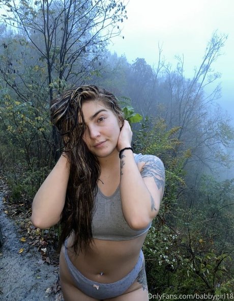 Naakte gelekte OnlyFans-foto van Babyshay16