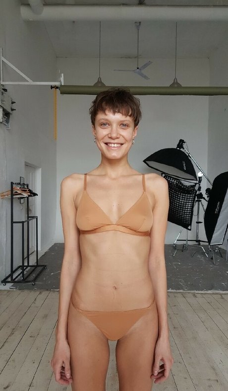 Naakte gelekte OnlyFans-foto van Oksana Chucha