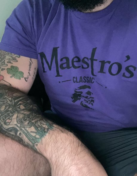 Naakte gelekte OnlyFans-foto van Thecavemanxxx