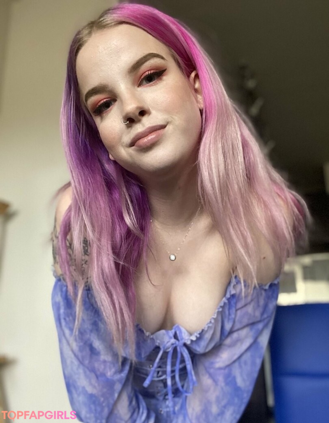 Naakte gelekte OnlyFans-foto van Thesilvermoon #1013