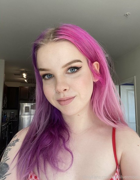 Naakte gelekte OnlyFans-foto van Thesilvermoon