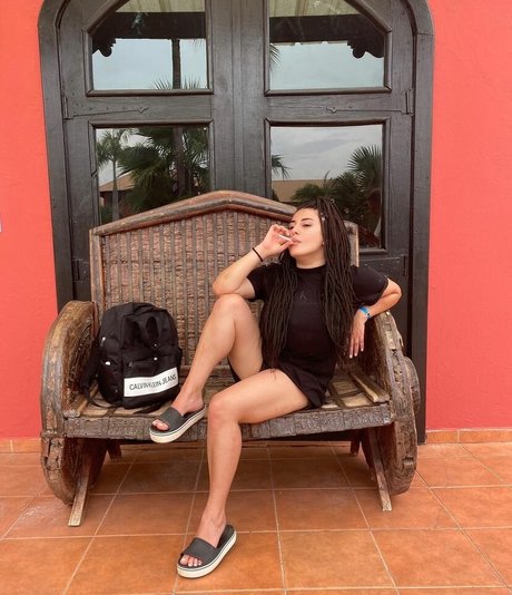 Naakte gelekte OnlyFans-foto van Rozzzywow