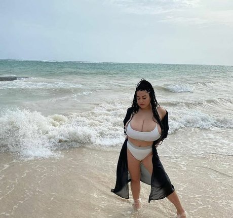 Naakte gelekte OnlyFans-foto van Rozzzywow