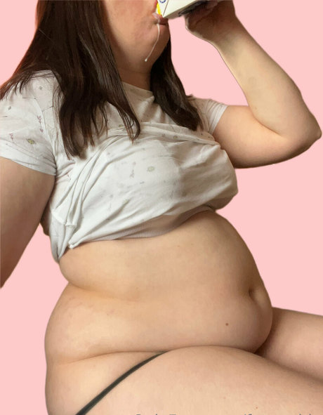 Naakte gelekte OnlyFans-foto van Fatmerida