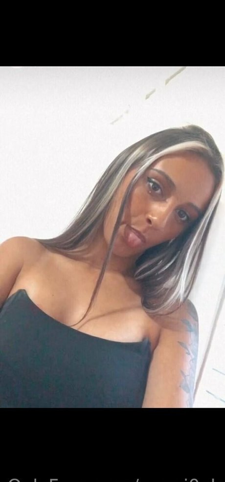 Naakte gelekte OnlyFans-foto van Angui0ok