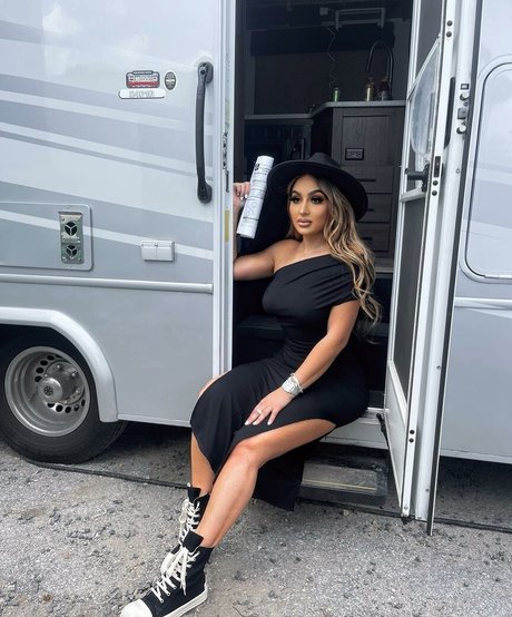 Naakte gelekte OnlyFans-foto van Jojo