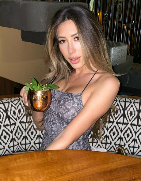Naakte gelekte OnlyFans-foto van Cocktailratings