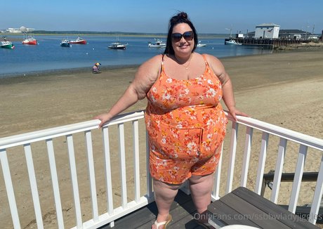 Ssbbwladyjiggles