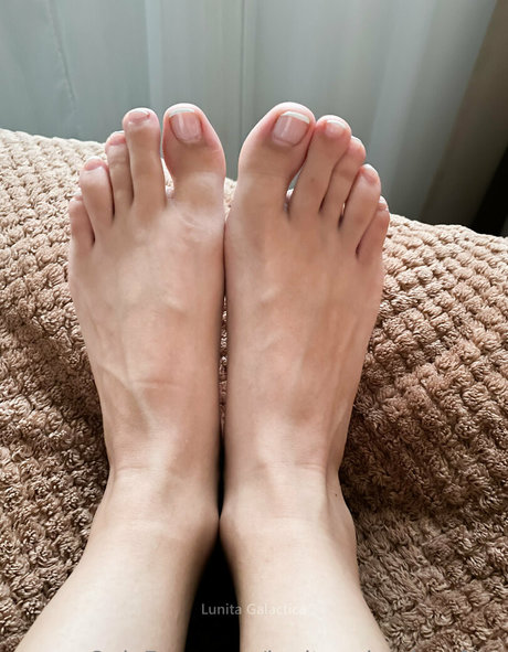 Naakte gelekte OnlyFans-foto van Lunitagalacticafree