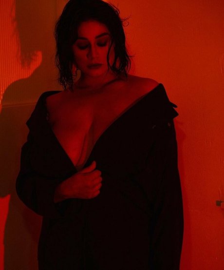 Naakte gelekte OnlyFans-foto van Paige Mary Grace