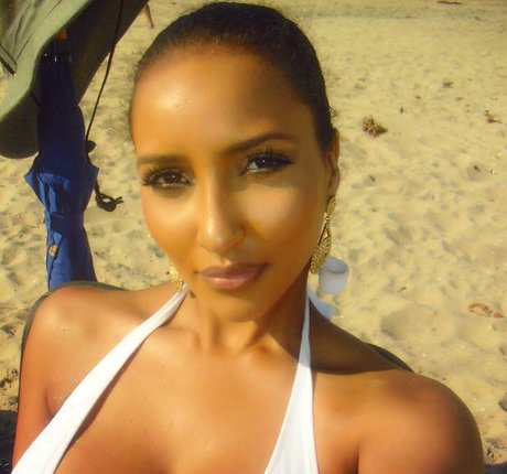Naakte gelekte OnlyFans-foto van Shayliving