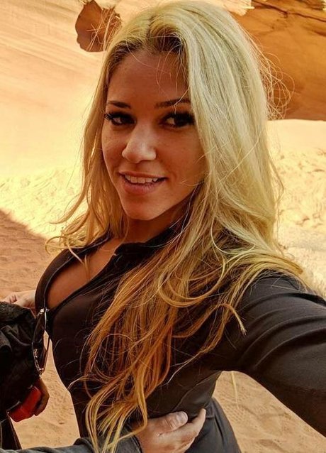Nicolle A