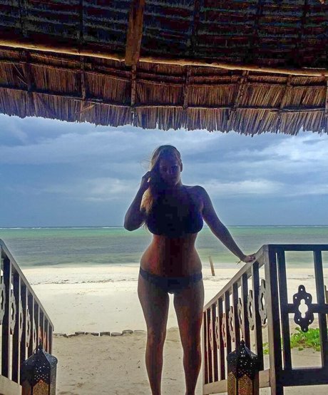 Nicolle A