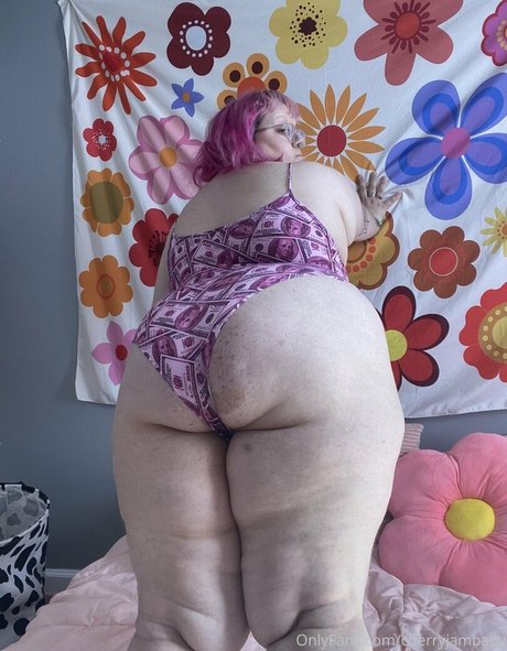 Naakte gelekte OnlyFans-foto van Cherryjambaby