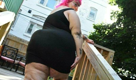 Naakte gelekte OnlyFans-foto van Cherryjambaby