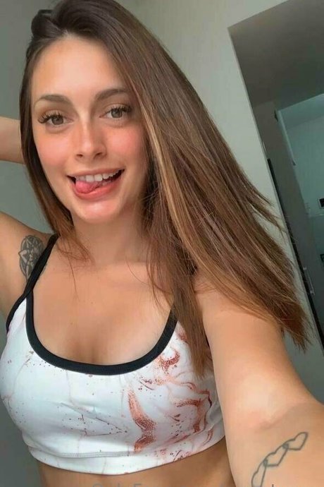 Naakte gelekte OnlyFans-foto van Sweetroxx
