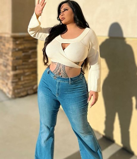 Naakte gelekte OnlyFans-foto van Mizuki Brown