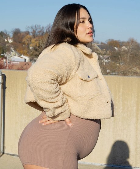 Naakte gelekte OnlyFans-foto van Rachel Anastacia