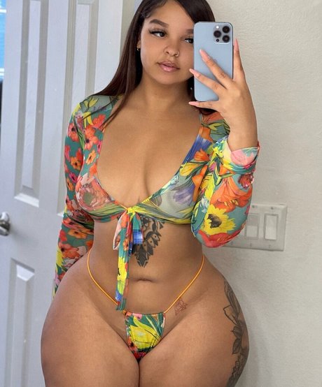 Naakte gelekte OnlyFans-foto van Amberdyme