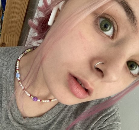 Naakte gelekte OnlyFans-foto van Melissababy