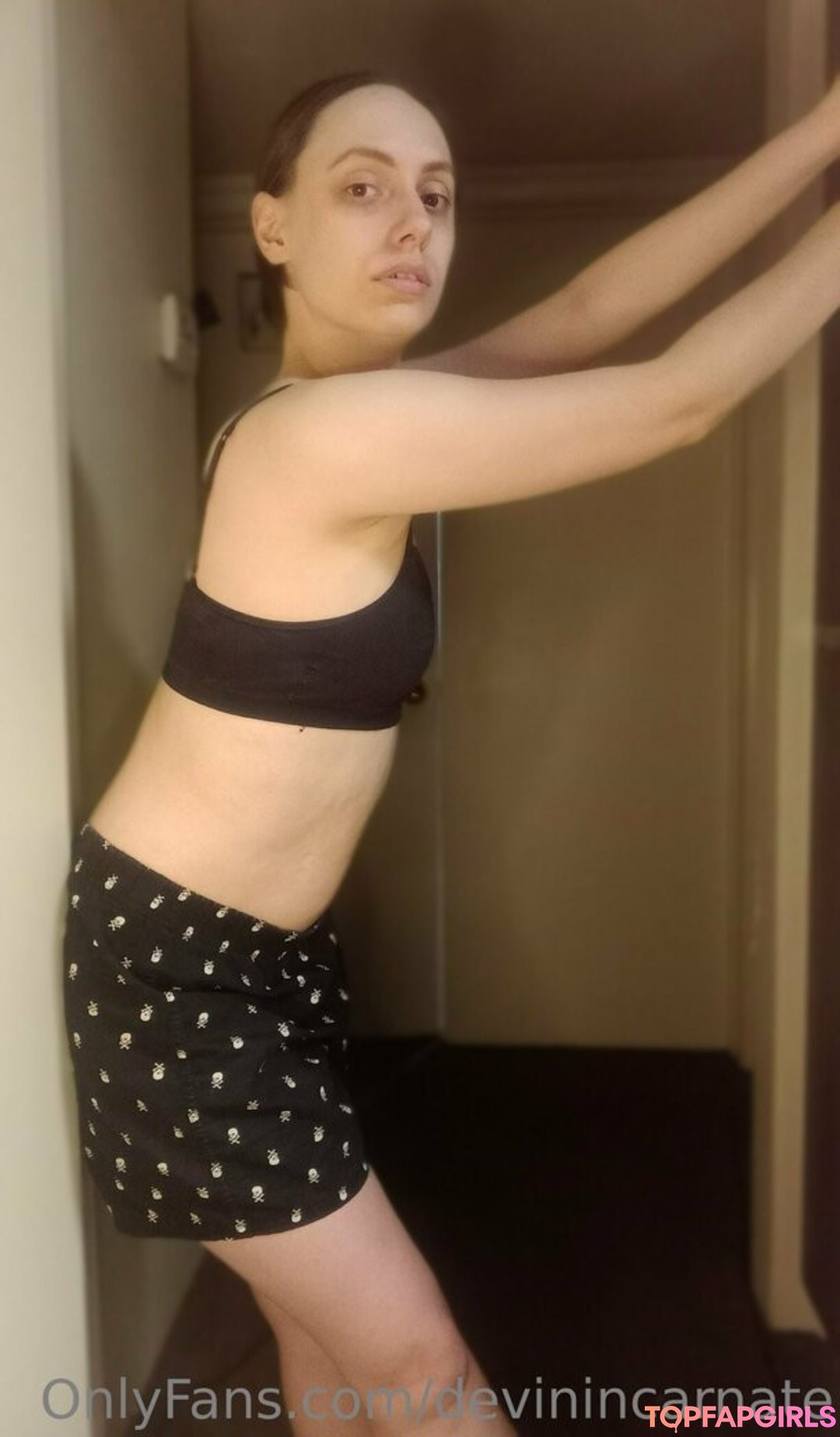 Naakte gelekte OnlyFans-foto van Devinincarnate #16 Naakte gelekte OnlyFans-foto van Devinincarnate #16
