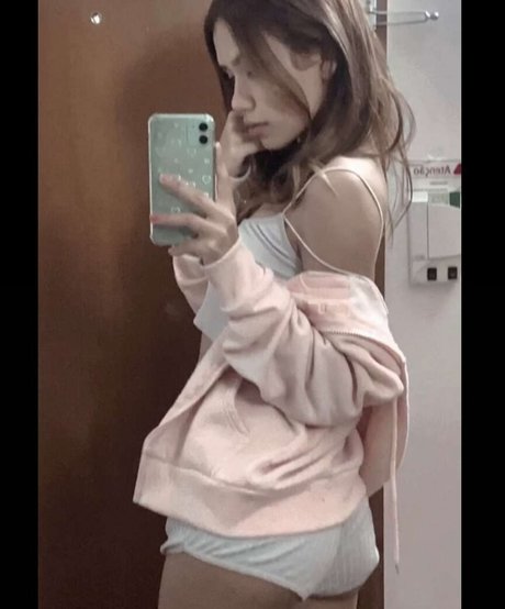 Naakte gelekte OnlyFans-foto van Biblanc69