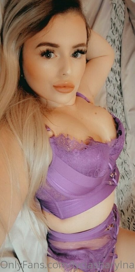 Naakte gelekte OnlyFans-foto van Lyciasharylnaughtystyle