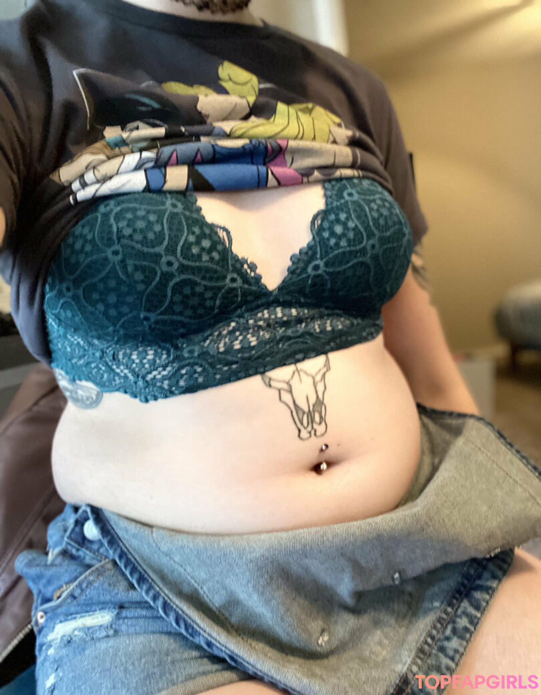 Naakte gelekte OnlyFans-foto van Bigbellybenni #13 Naakte gelekte OnlyFans-foto van Bigbellybenni #13