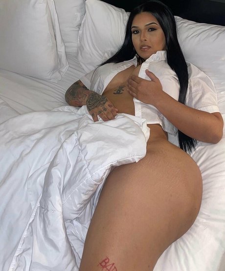 Naakte gelekte OnlyFans-foto van Badpenelope