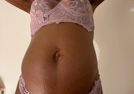 Naakte gelekte OnlyFans-foto van Mangomob92