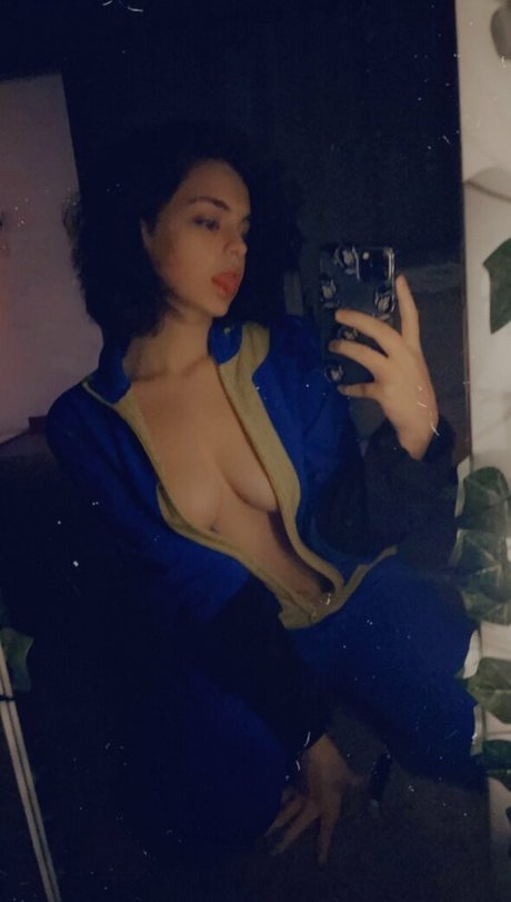 Naakte gelekte OnlyFans-foto van Donatellasdolls