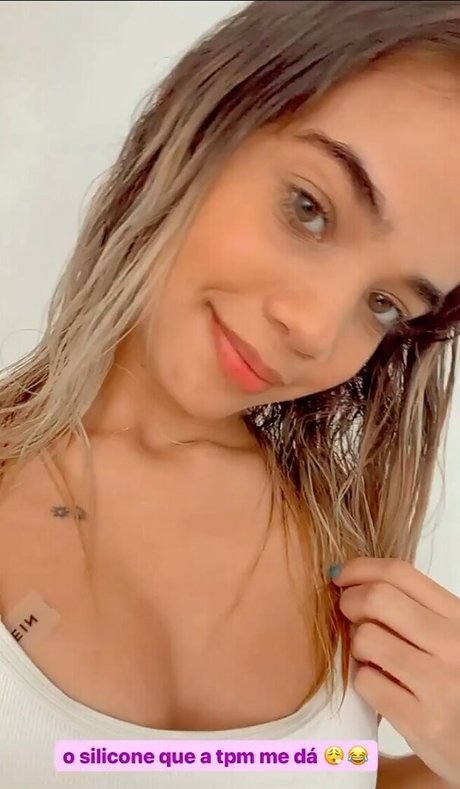 Naakte gelekte OnlyFans-foto van Joyce Santos