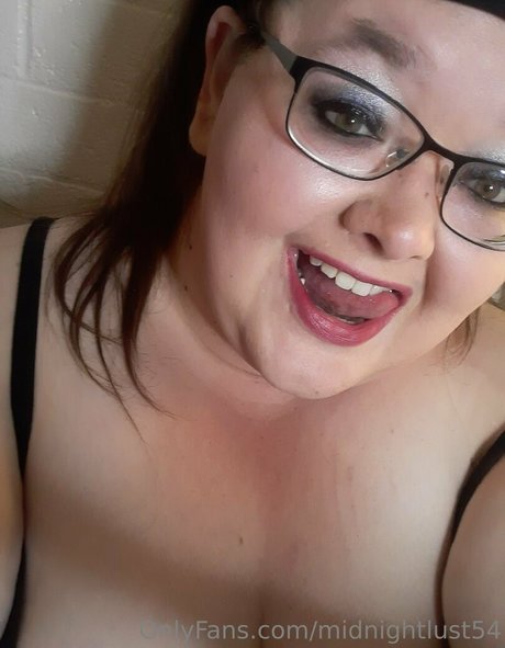 Naakte gelekte OnlyFans-foto van Midnightlust54