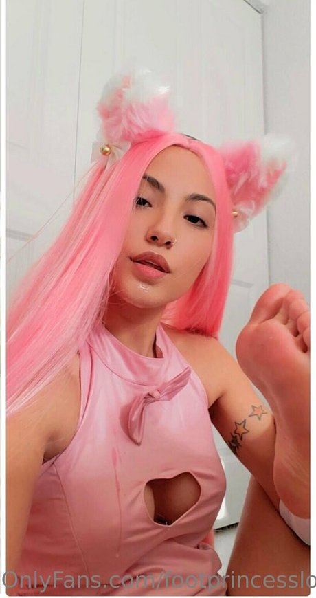 Naakte gelekte OnlyFans-foto van Footprincesslouise
