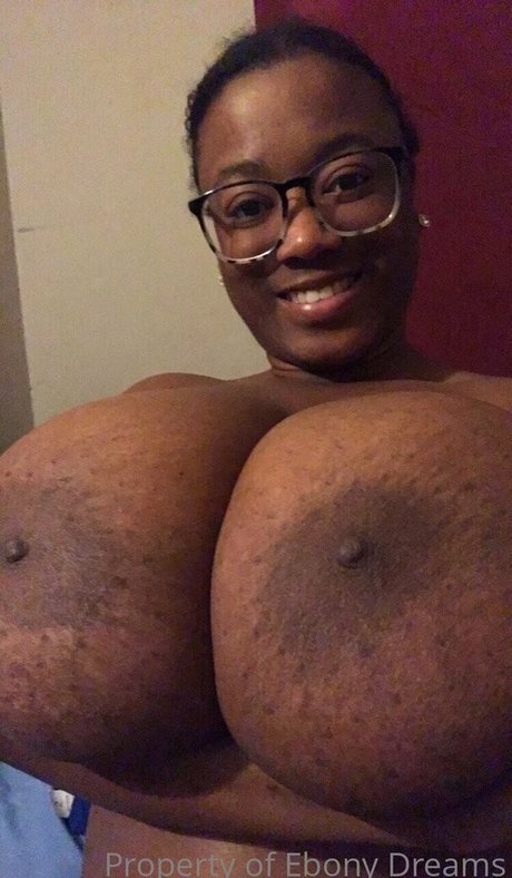 Naakte gelekte OnlyFans-foto van Idreamofebony