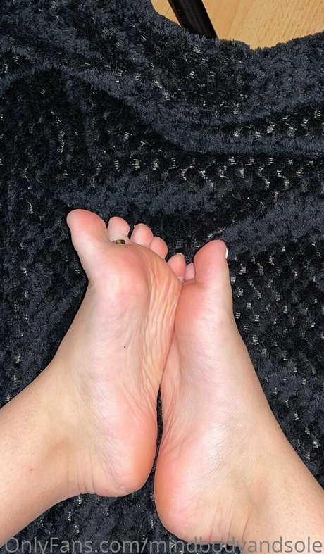 Naakte gelekte OnlyFans-foto van Mindbodyandsole