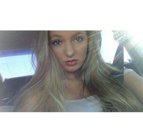 Naakte gelekte OnlyFans-foto van Kimi Mcfarland