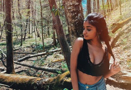Naakte gelekte OnlyFans-foto van Alina M