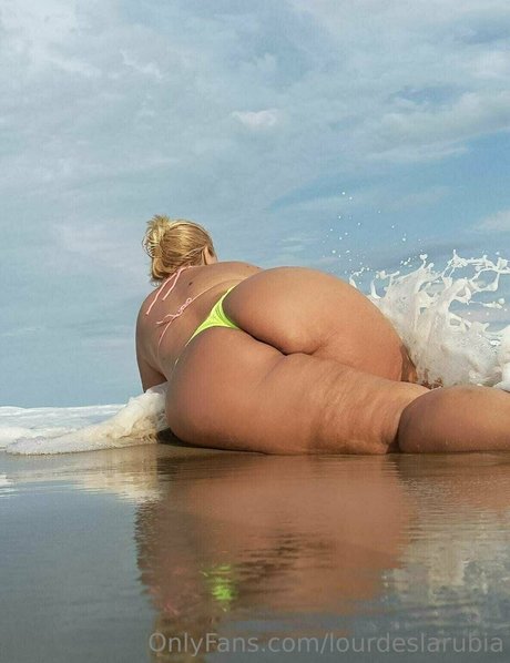 Naakte gelekte OnlyFans-foto van Lourdeslarubia