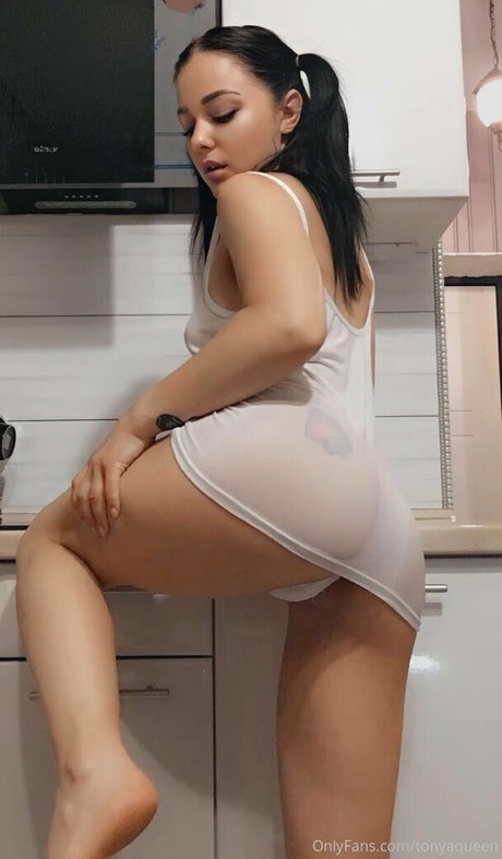 Naakte gelekte OnlyFans-foto van Selenaadoll1