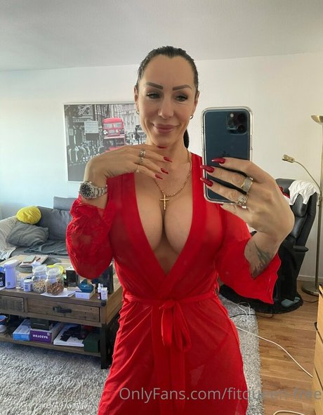 Naakte gelekte OnlyFans-foto van Fitqueenfree