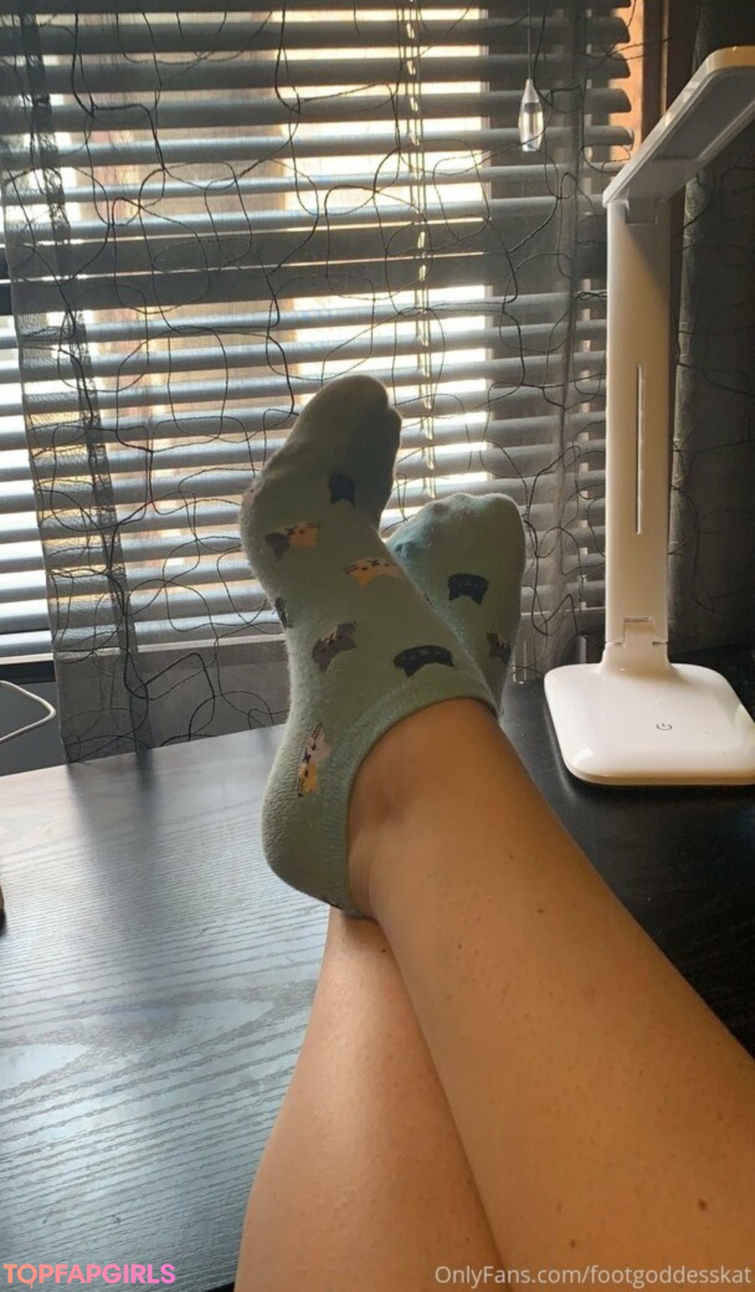 Naakte gelekte OnlyFans-foto van Footgoddesskat #25 Naakte gelekte OnlyFans-foto van Footgoddesskat #25