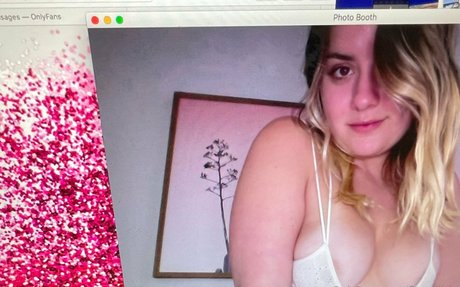 Naakte gelekte OnlyFans-foto van Flaurallvip