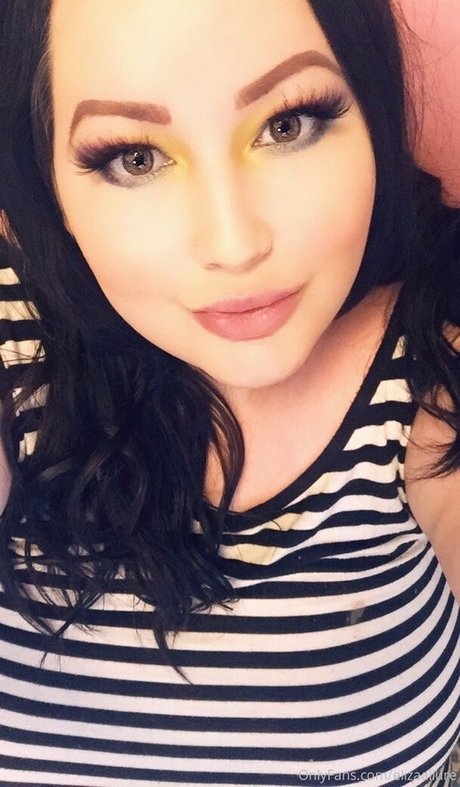 Naakte gelekte OnlyFans-foto van Elizaallure