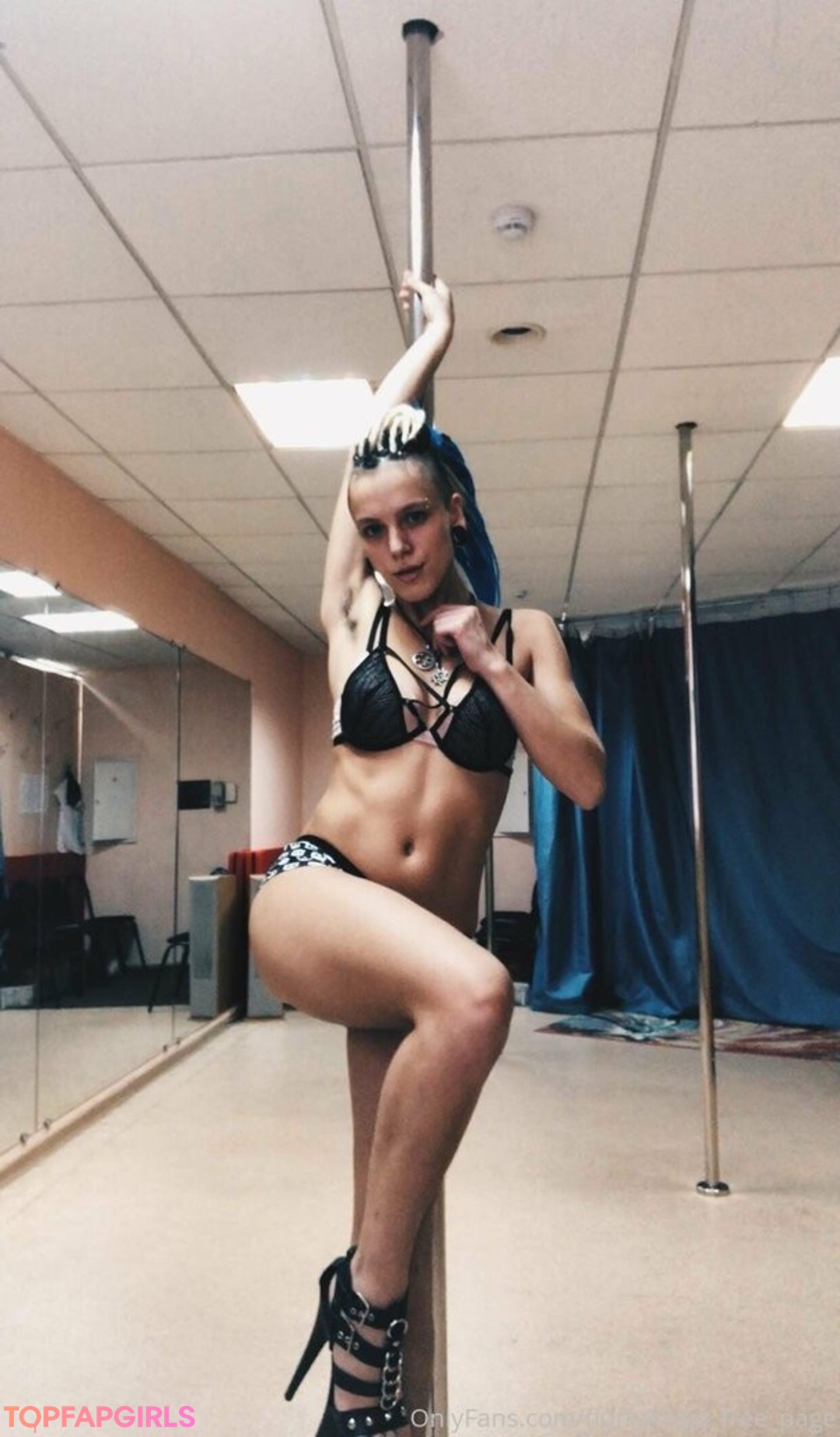 Naakte gelekte OnlyFans-foto van Fluffyhelgafreepage #86 Naakte gelekte OnlyFans-foto van Fluffyhelgafreepage #86