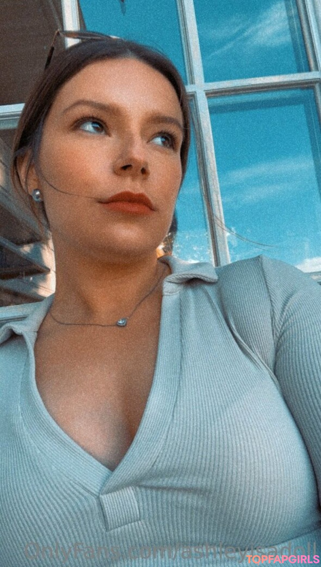 Naakte gelekte OnlyFans-foto van Ashleyisadoll #2 Naakte gelekte OnlyFans-foto van Ashleyisadoll #2