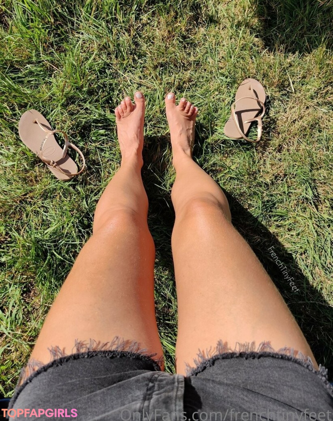 Naakte gelekte OnlyFans-foto van Frenchtinyfeet #3 Naakte gelekte OnlyFans-foto van Frenchtinyfeet #3