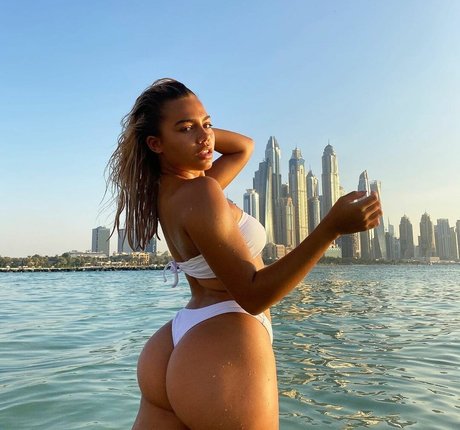 Naakte gelekte OnlyFans-foto van Tennessee Thresher